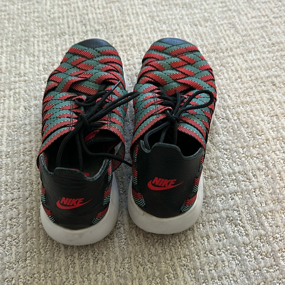 Nike tennis shoes